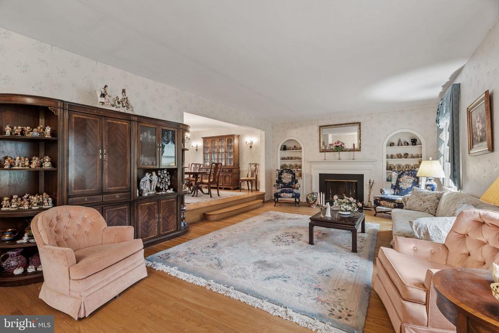 1508 SWEET BRIAR ROAD