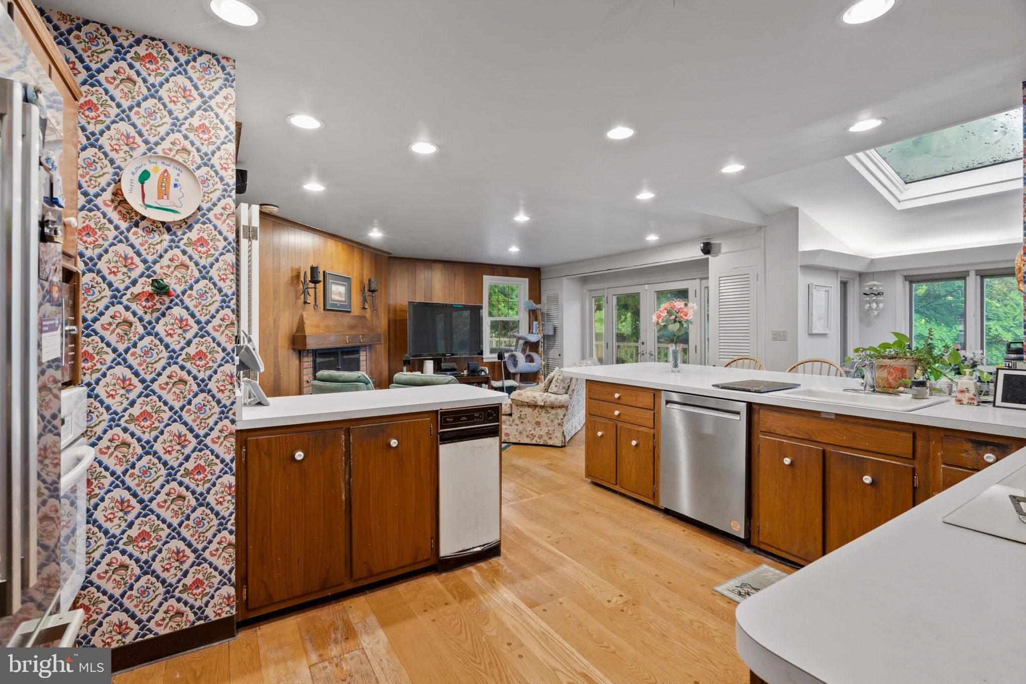 1508 SWEET BRIAR ROAD