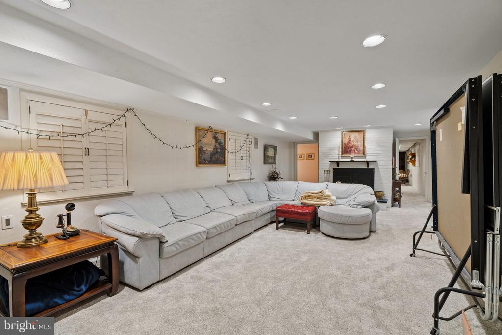 1508 SWEET BRIAR ROAD