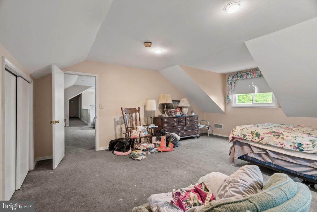 1508 SWEET BRIAR ROAD