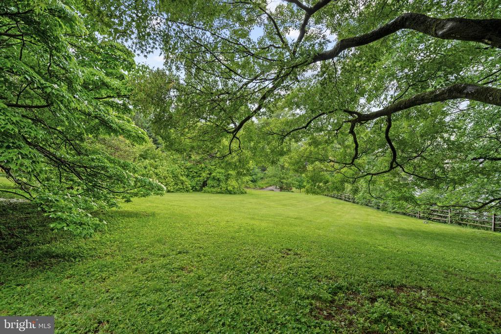 1508 SWEET BRIAR ROAD