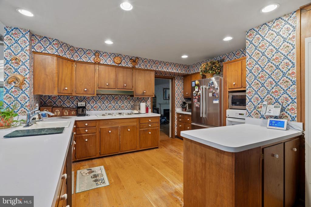 1508 SWEET BRIAR ROAD
