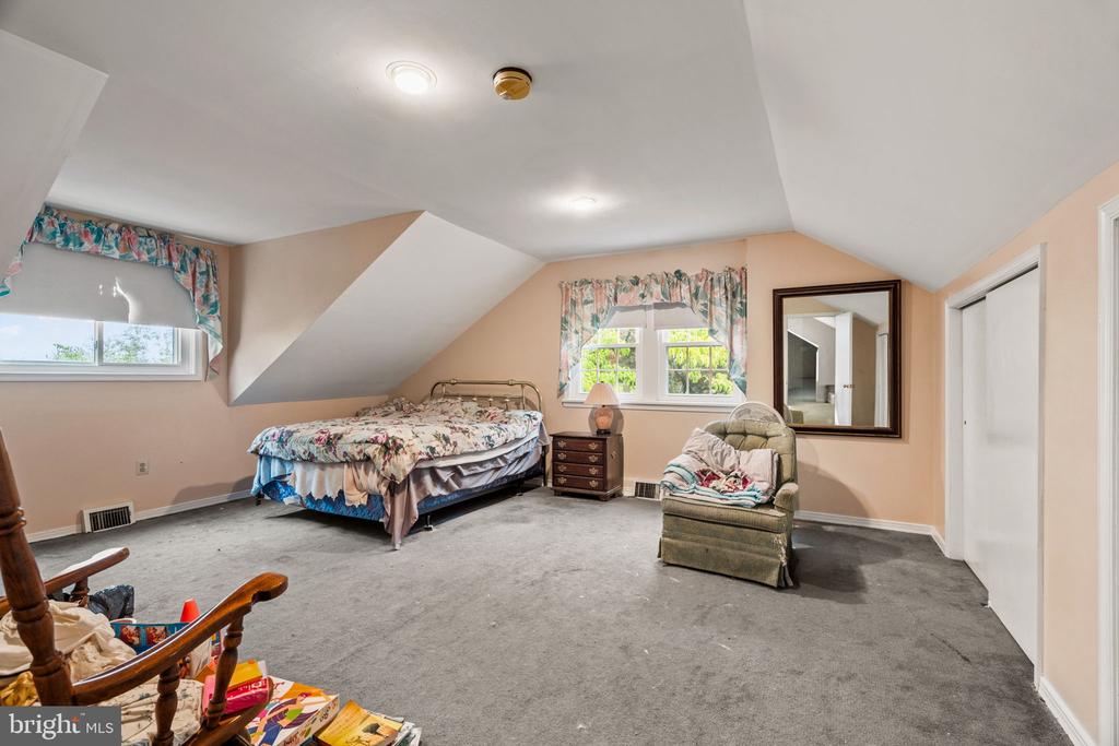 1508 SWEET BRIAR ROAD