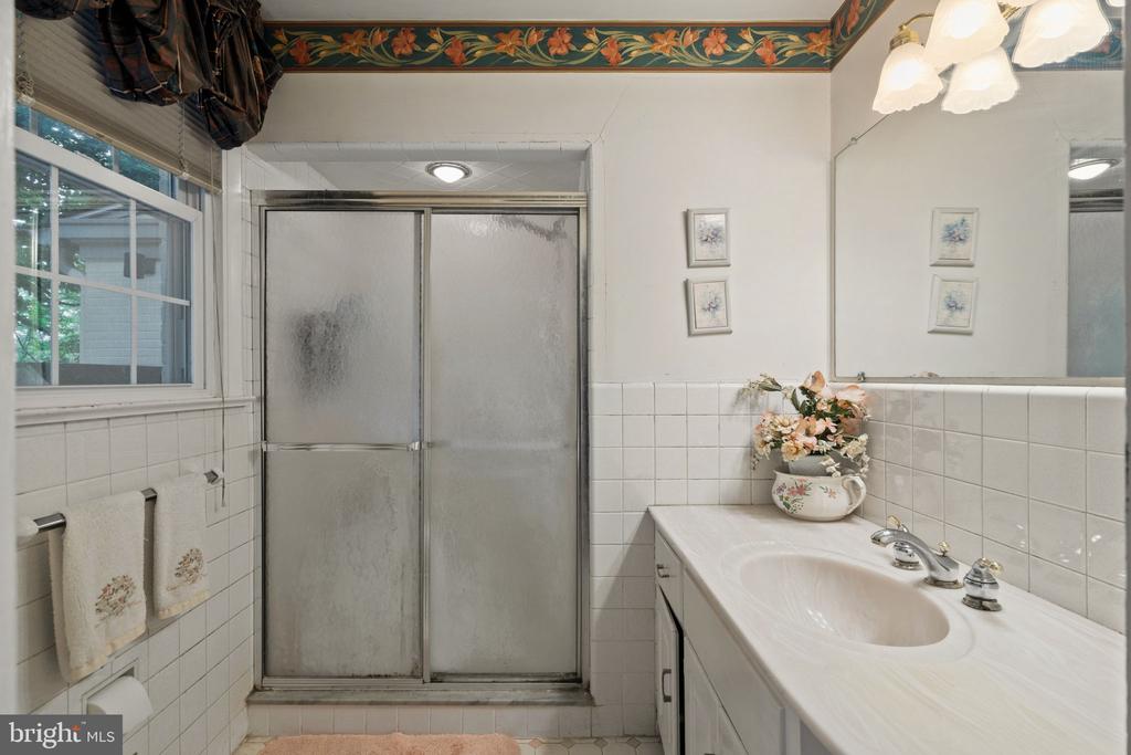 1508 SWEET BRIAR ROAD