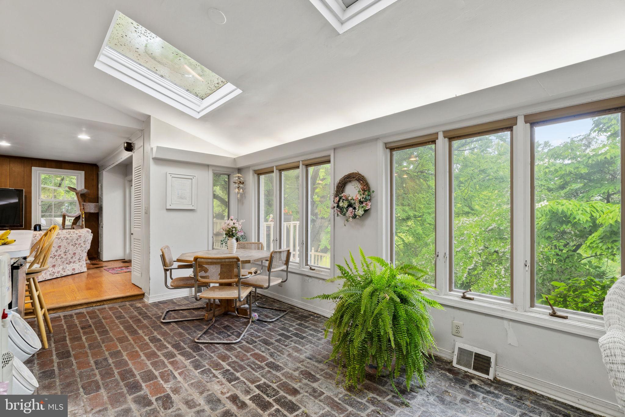 1508 SWEET BRIAR ROAD