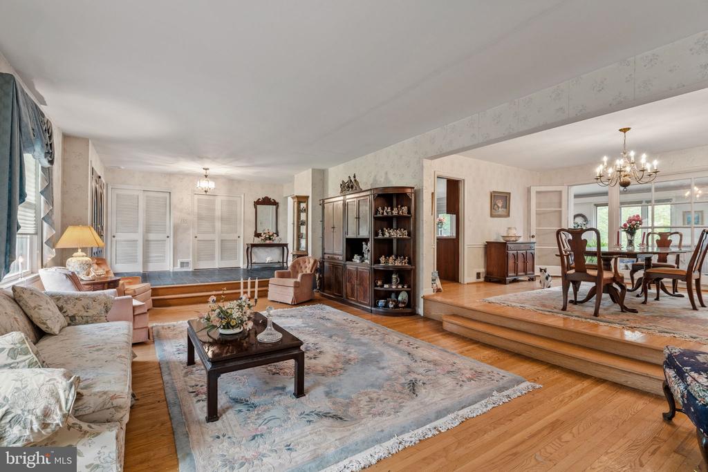1508 SWEET BRIAR ROAD