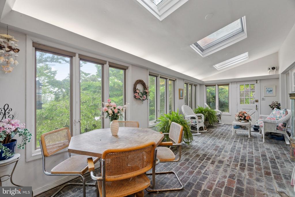 1508 SWEET BRIAR ROAD