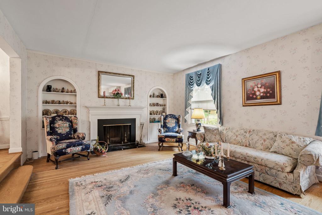 1508 SWEET BRIAR ROAD