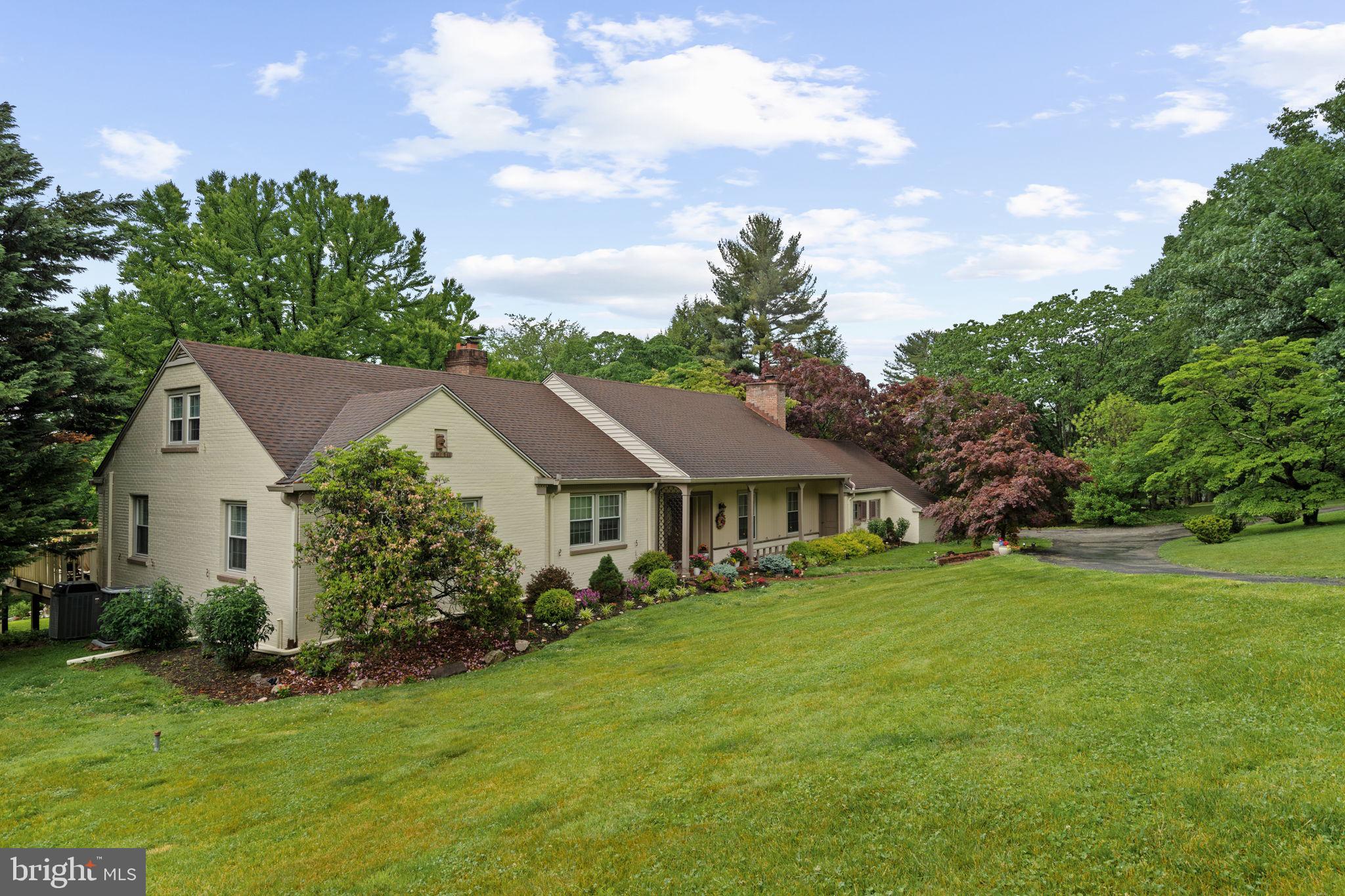 1508 SWEET BRIAR ROAD