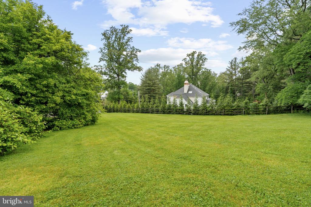 1508 SWEET BRIAR ROAD