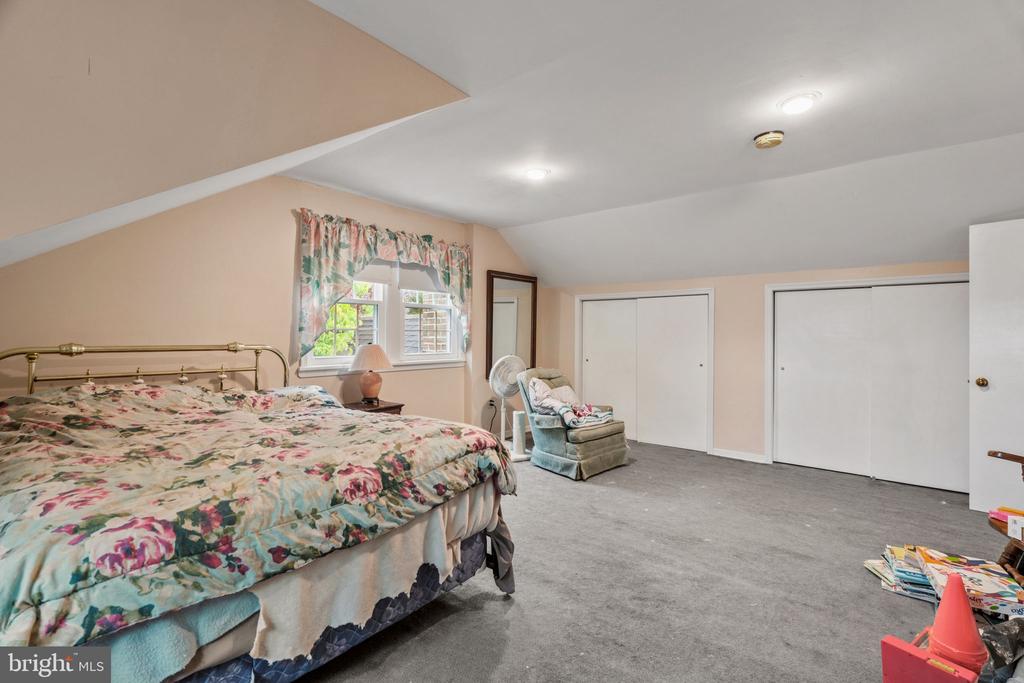 1508 SWEET BRIAR ROAD