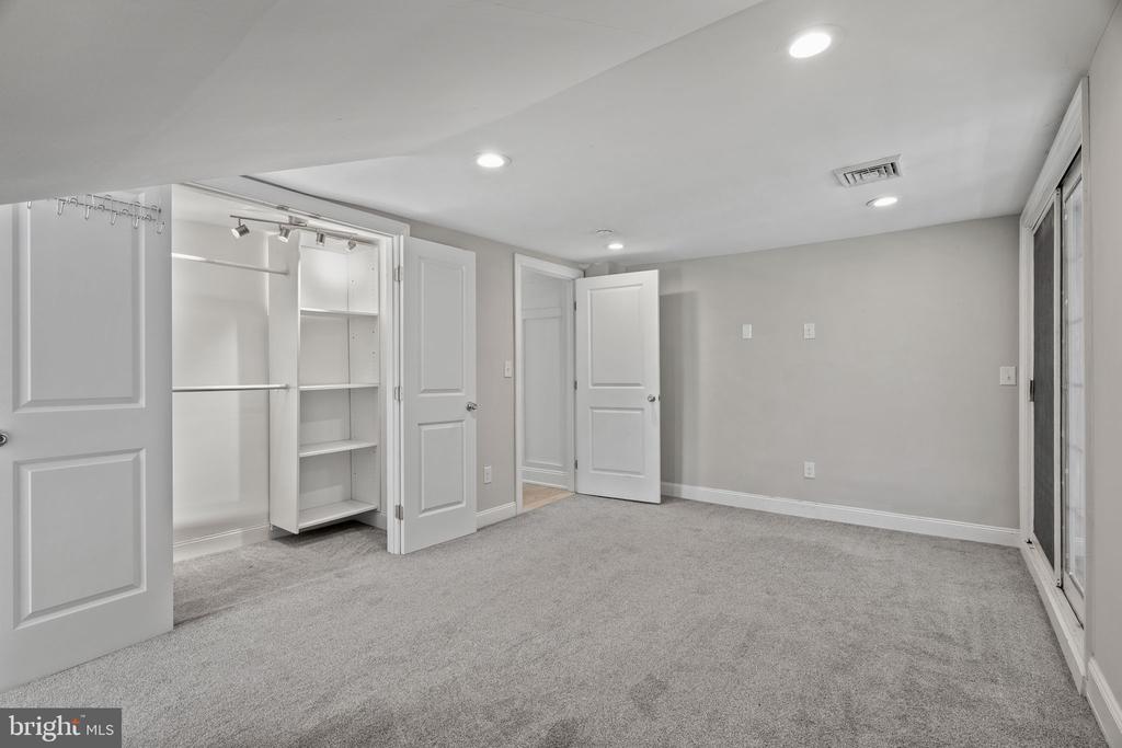 1515 BUTLER PIKE