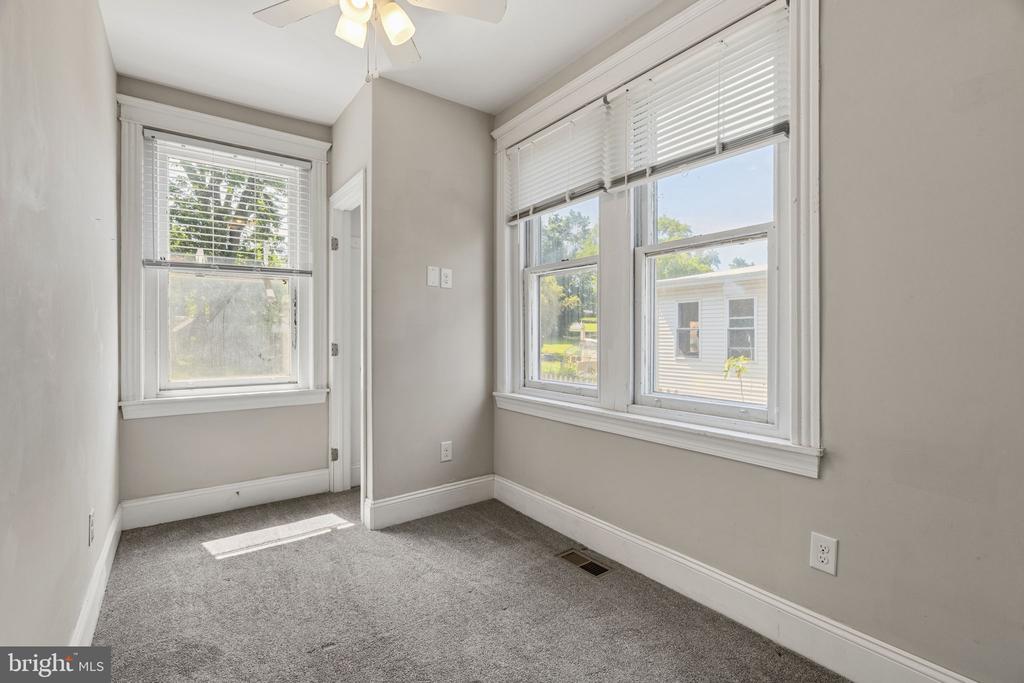 1515 BUTLER PIKE