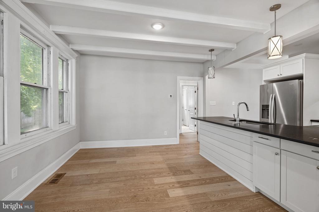 1515 BUTLER PIKE