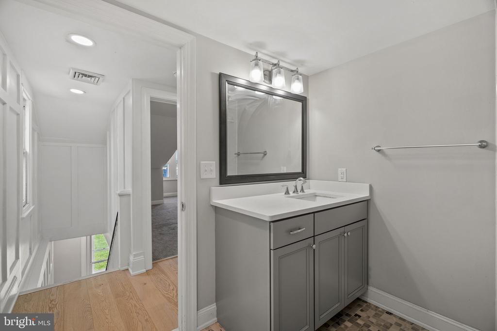 1515 BUTLER PIKE