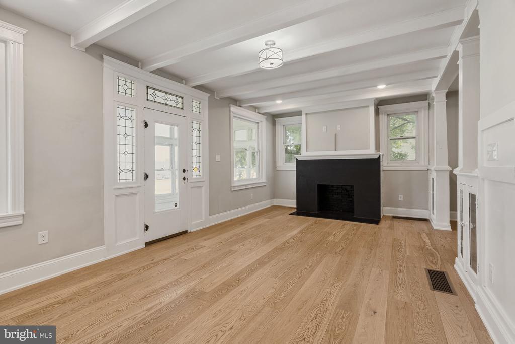 1515 BUTLER PIKE