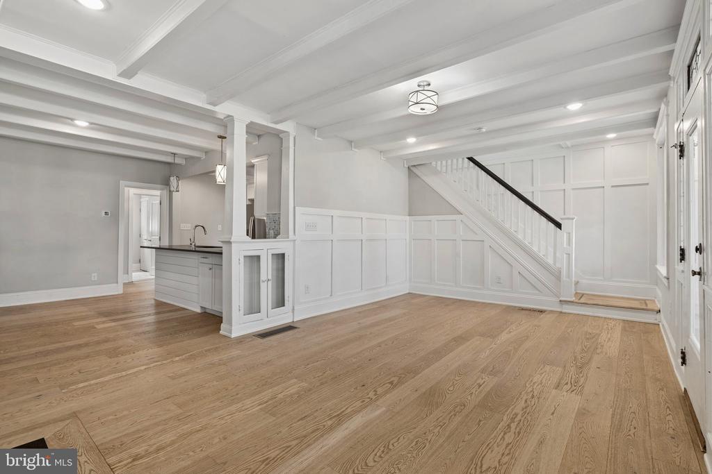 1515 BUTLER PIKE