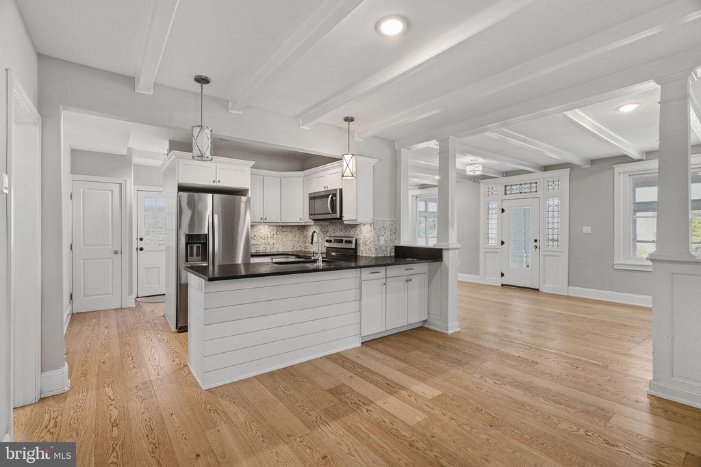 1515 BUTLER PIKE