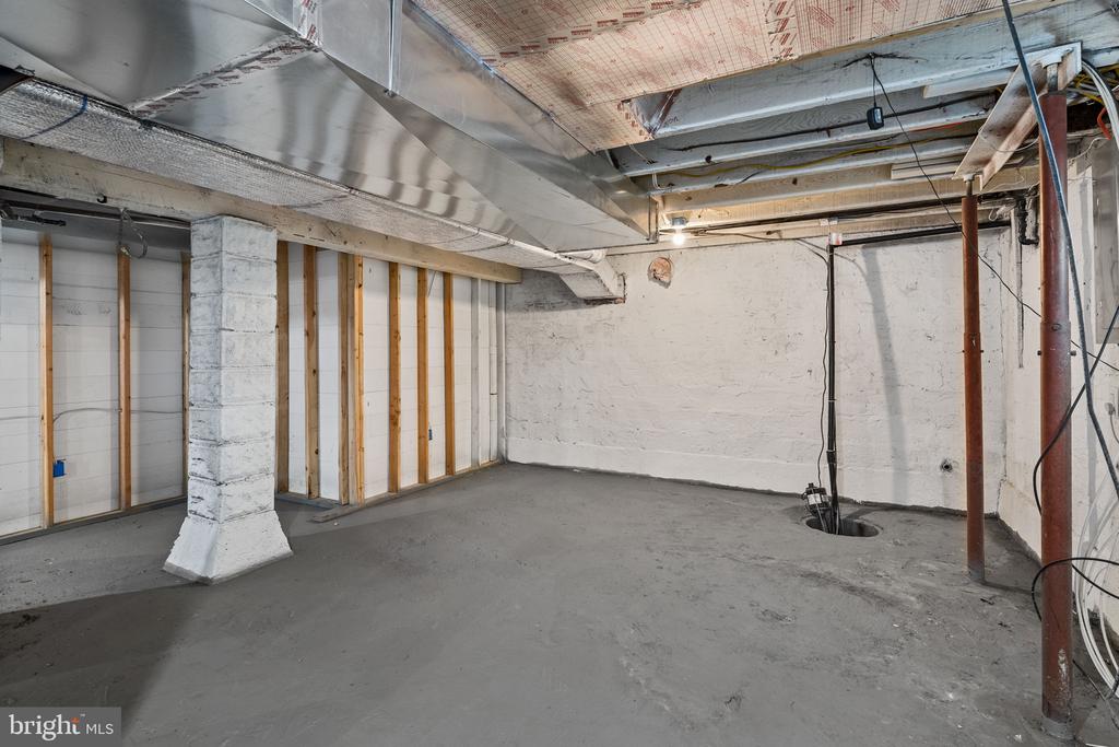 1515 BUTLER PIKE