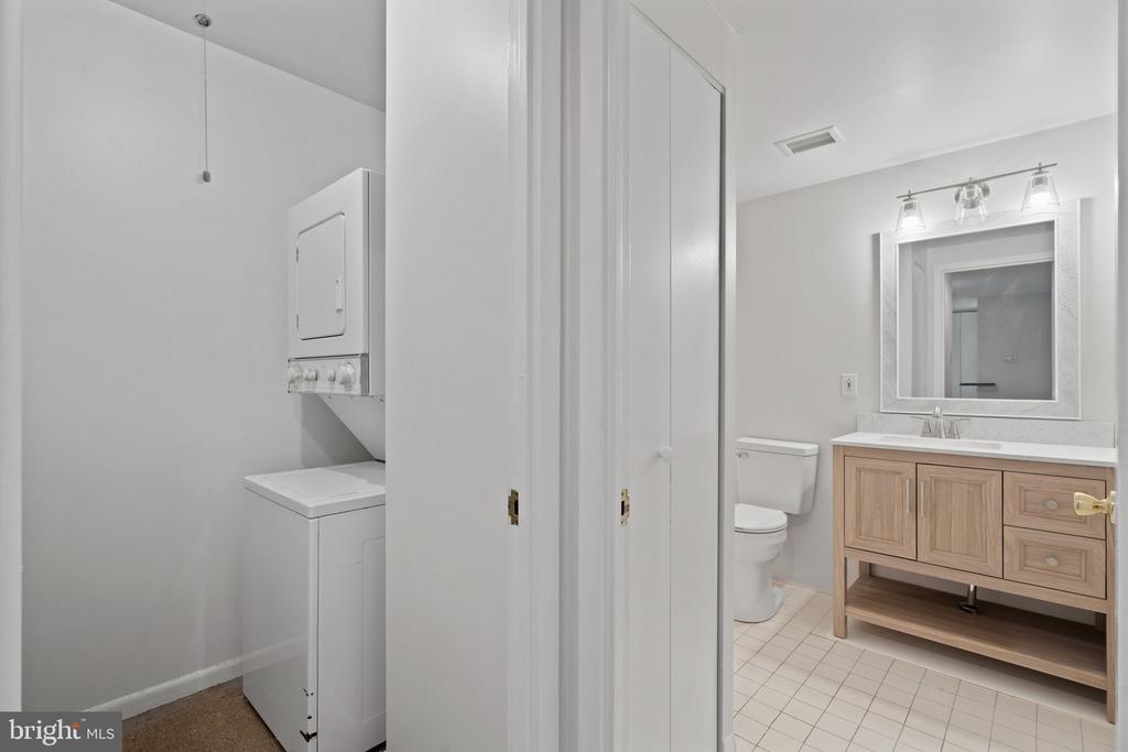 1637 OAKWOOD DRIVE Unit: CONDO 215