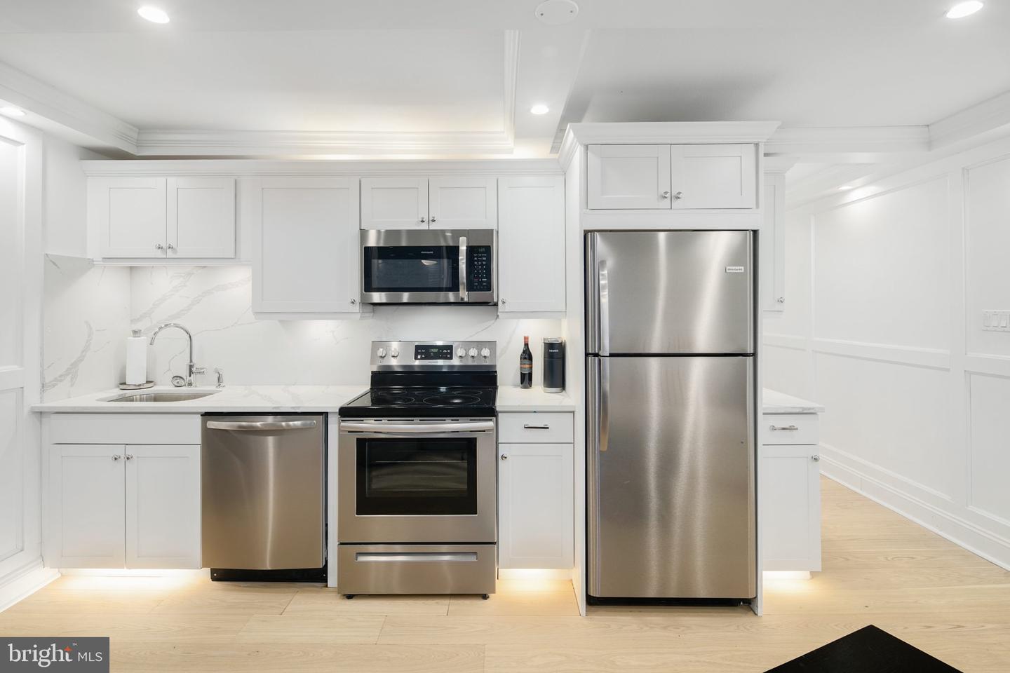 224 W Rittenhouse SQUARE Unit: 1802