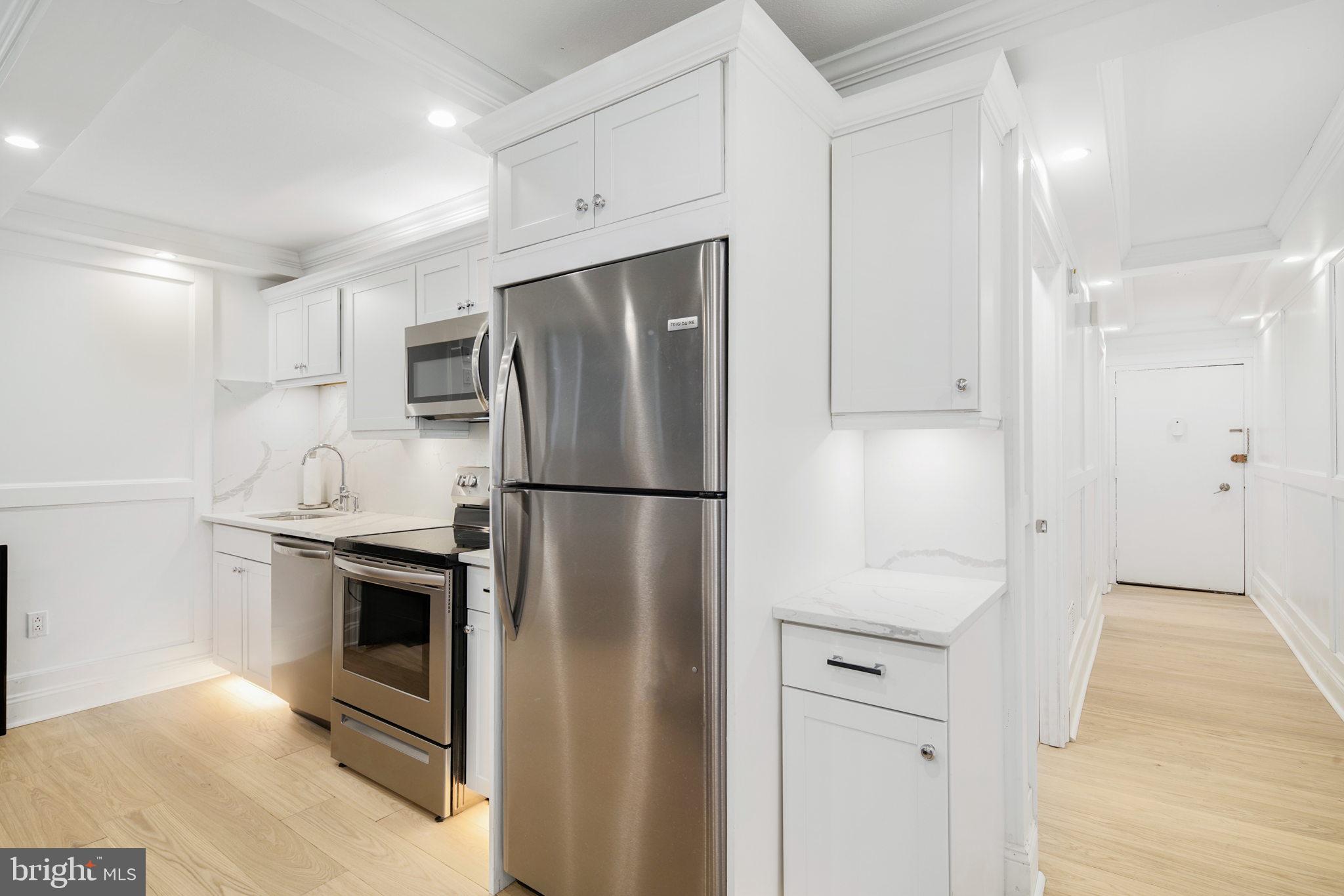 224 W Rittenhouse SQUARE Unit: 1802