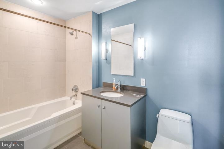 2101 Market STREET Unit: 2308