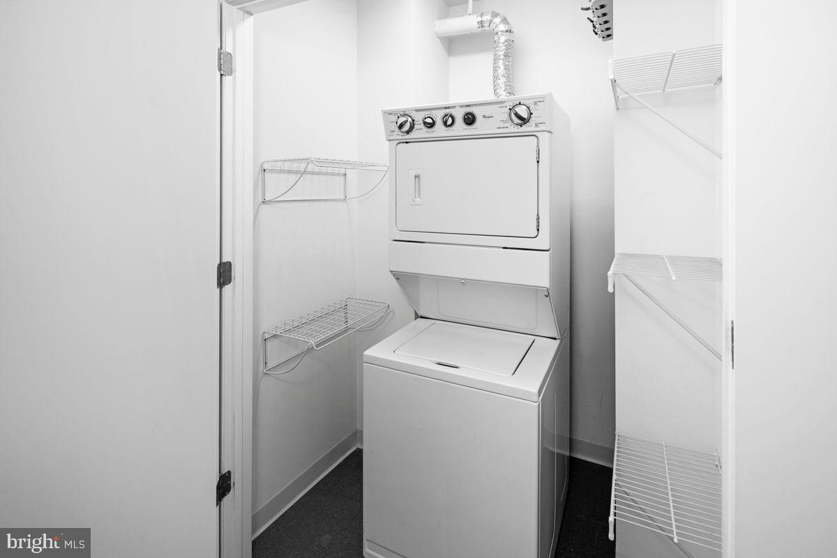 2101 Market Street Unit: 3902