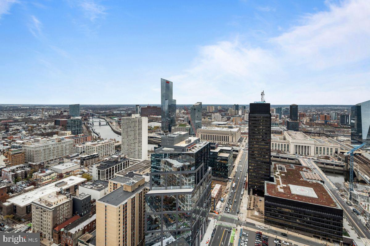 2101 Market Street Unit: 3902
