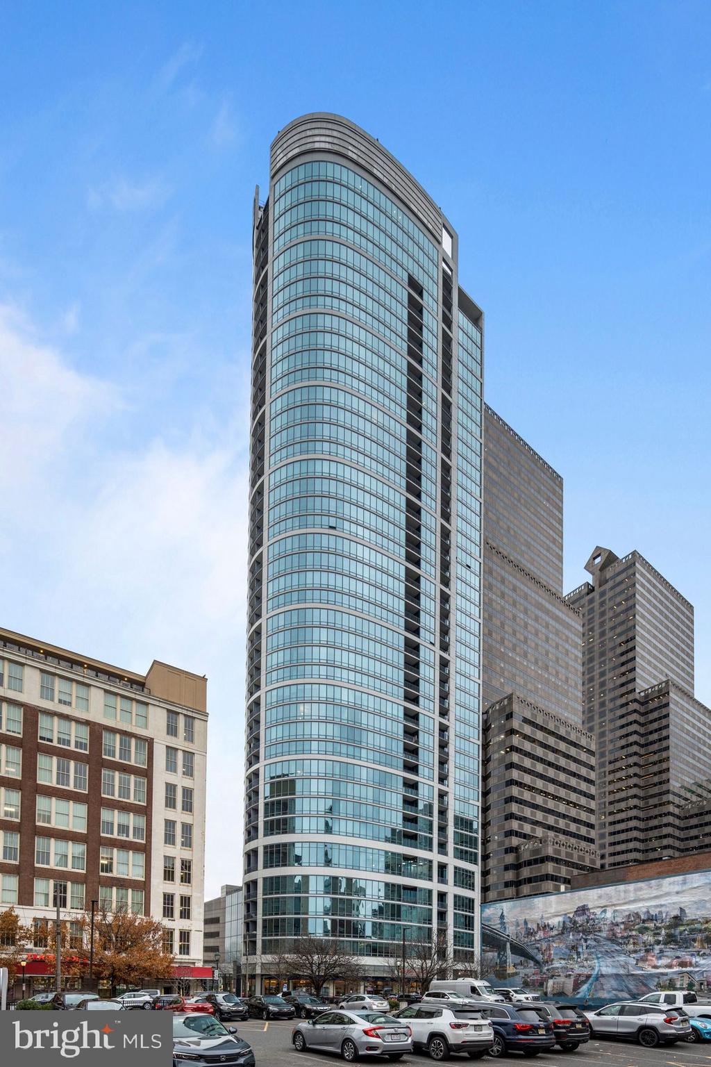 2101 Market Street Unit: 3902