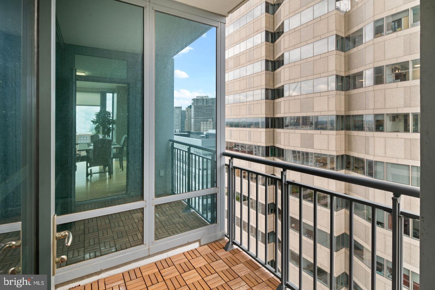 2101 Market St #1706