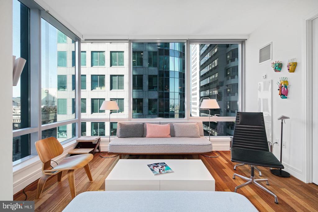 1414 S Penn Sq #23g
