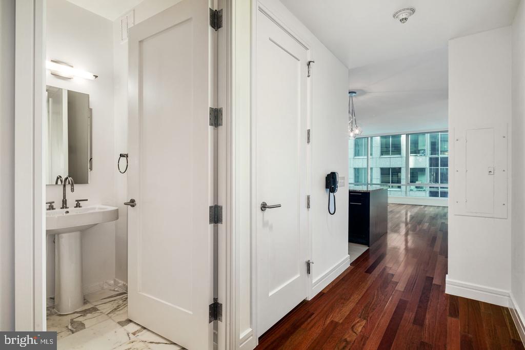 1414 S Penn Sq #23g