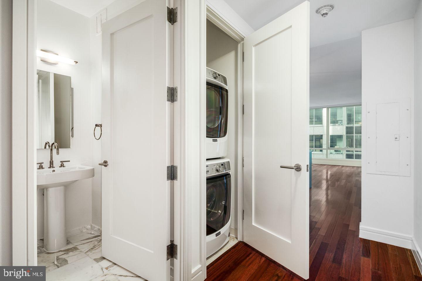 1414 S Penn Sq #23g