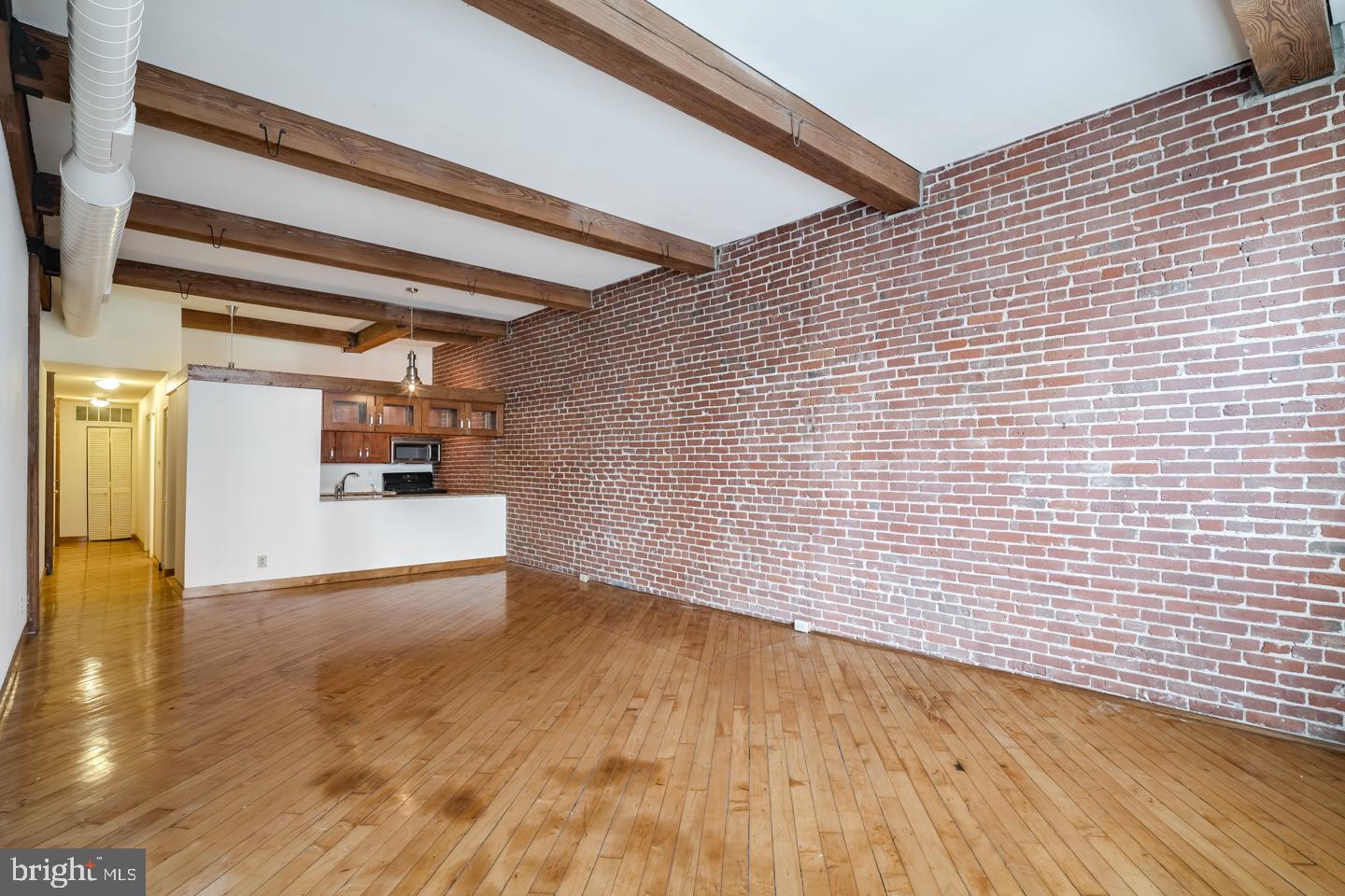 122 Chestnut St #201