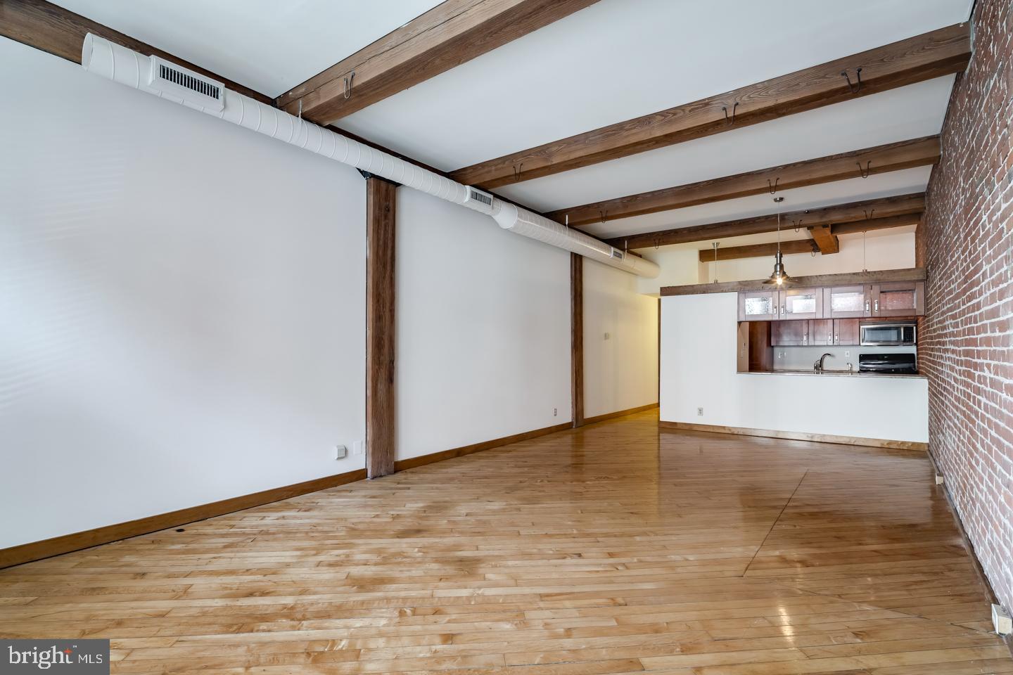 122 Chestnut St #201