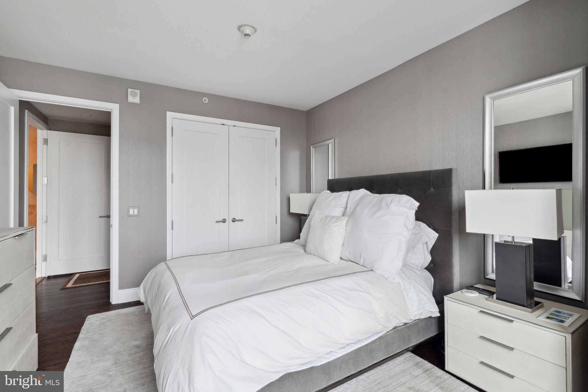 1414 S Penn Sq #15dc