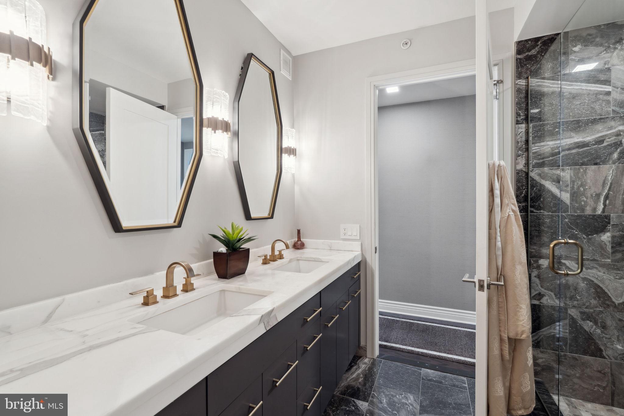 1414 S Penn Sq #15dc