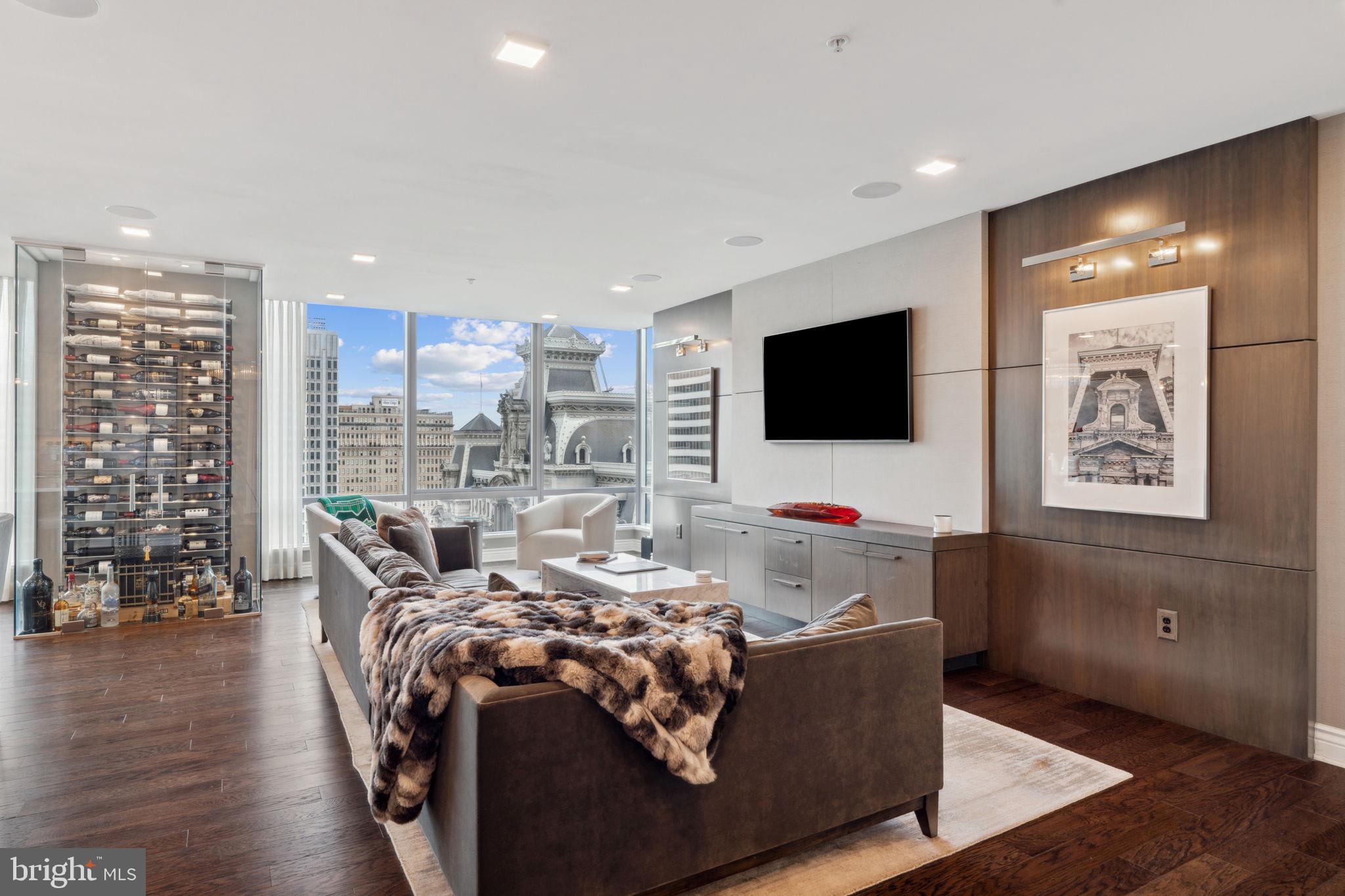 1414 S Penn Sq #15dc