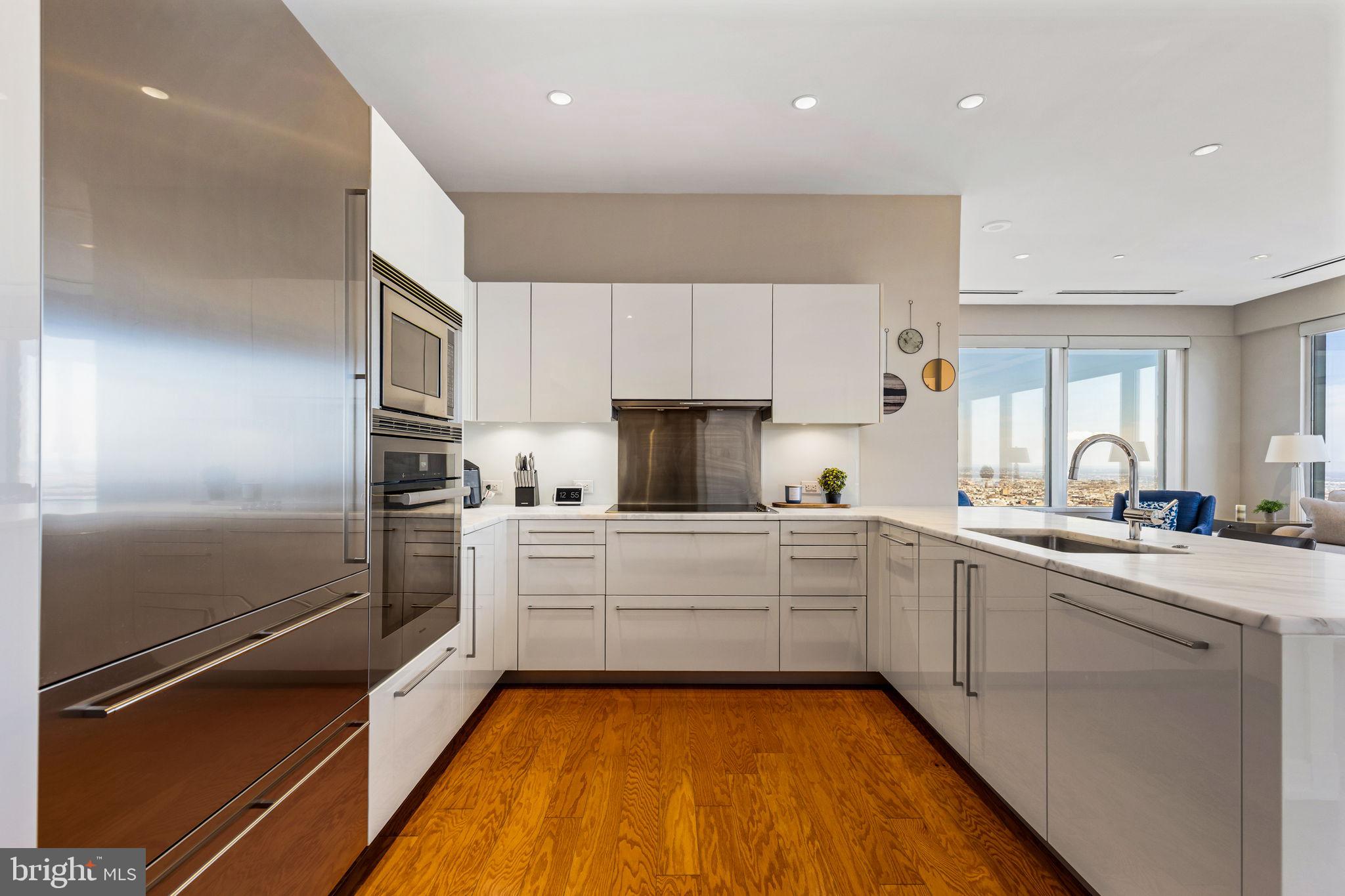50 S 16th St #5106