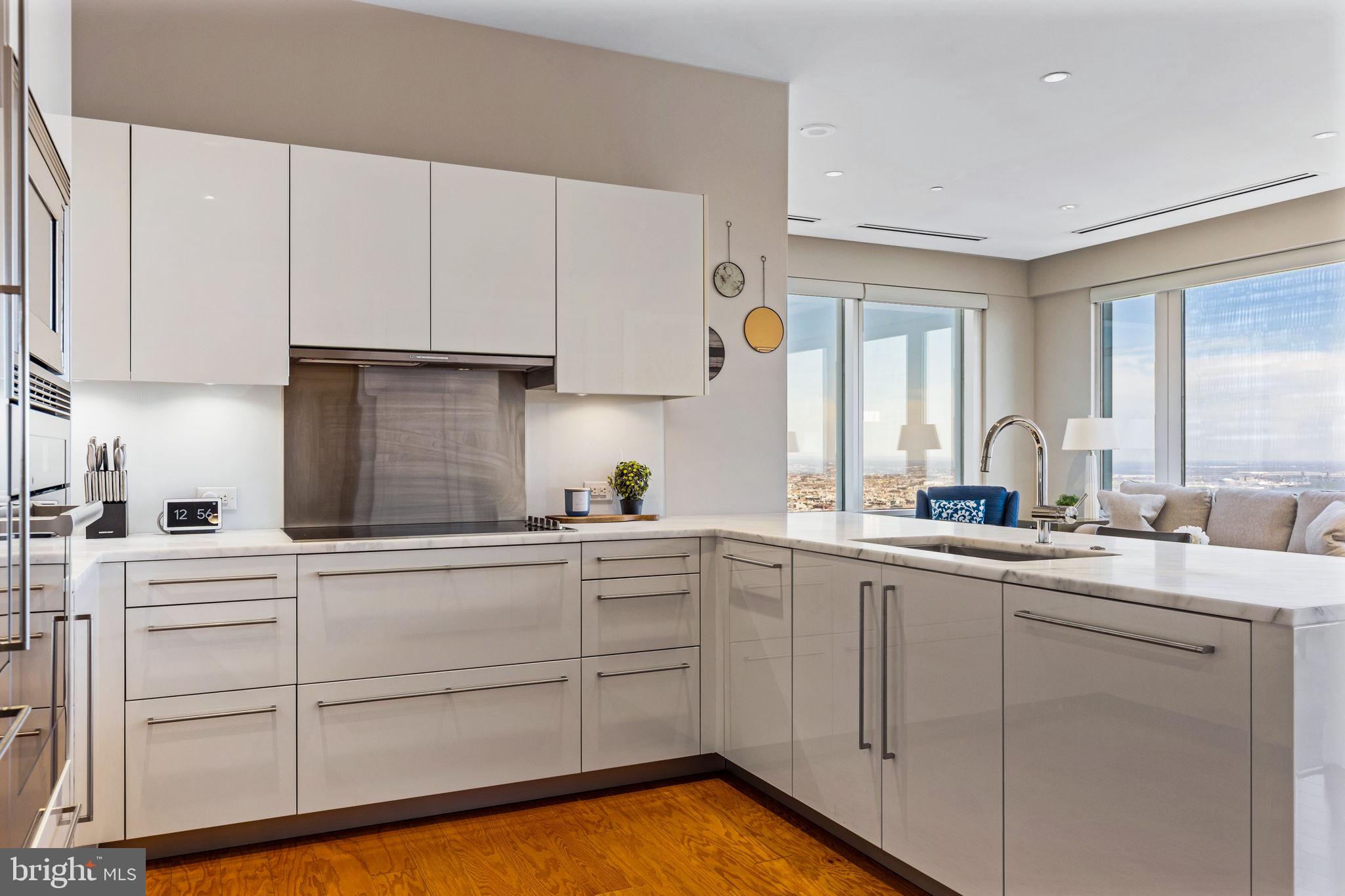 50 S 16th St #5106