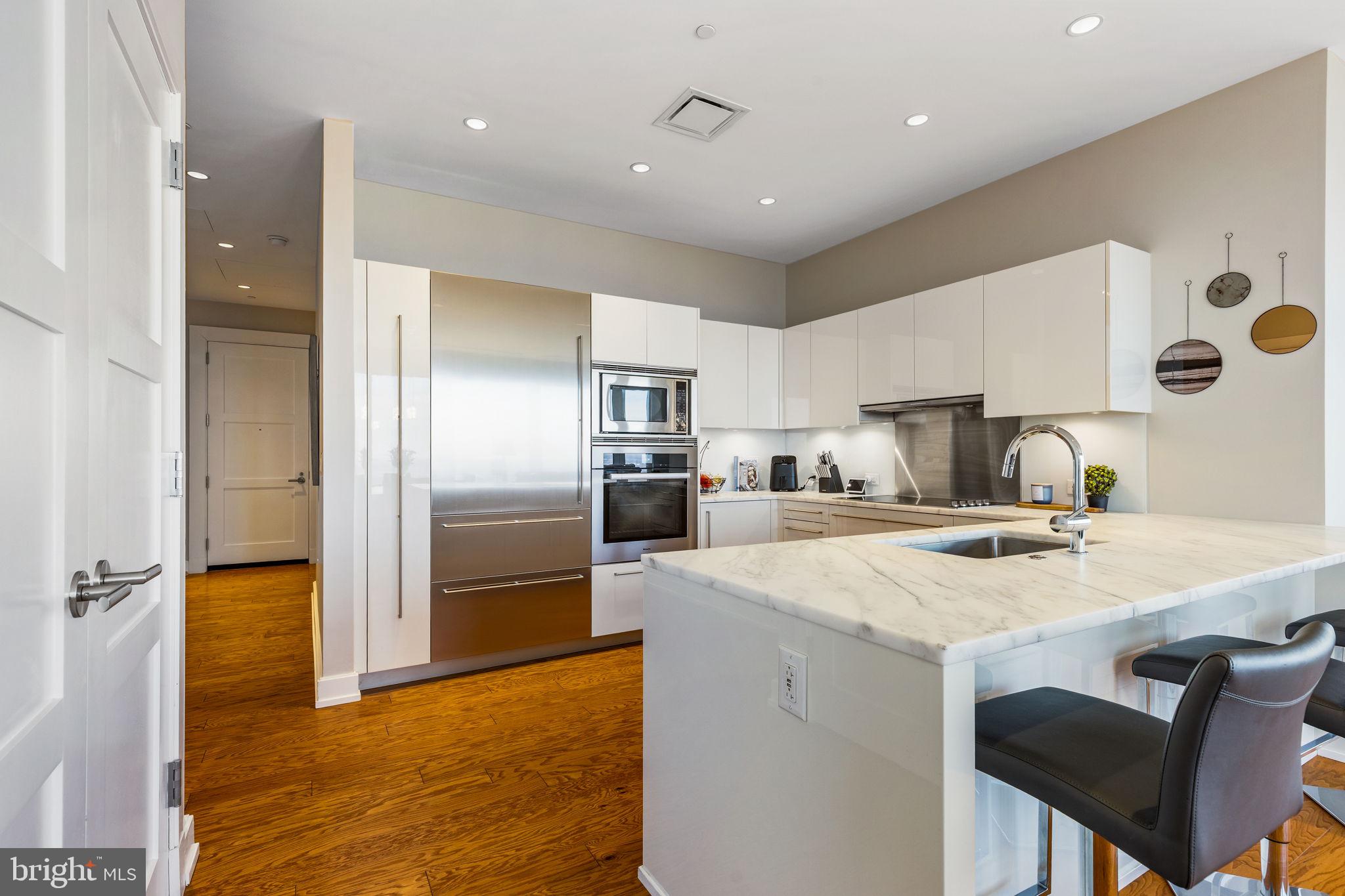 50 S 16th St #5106