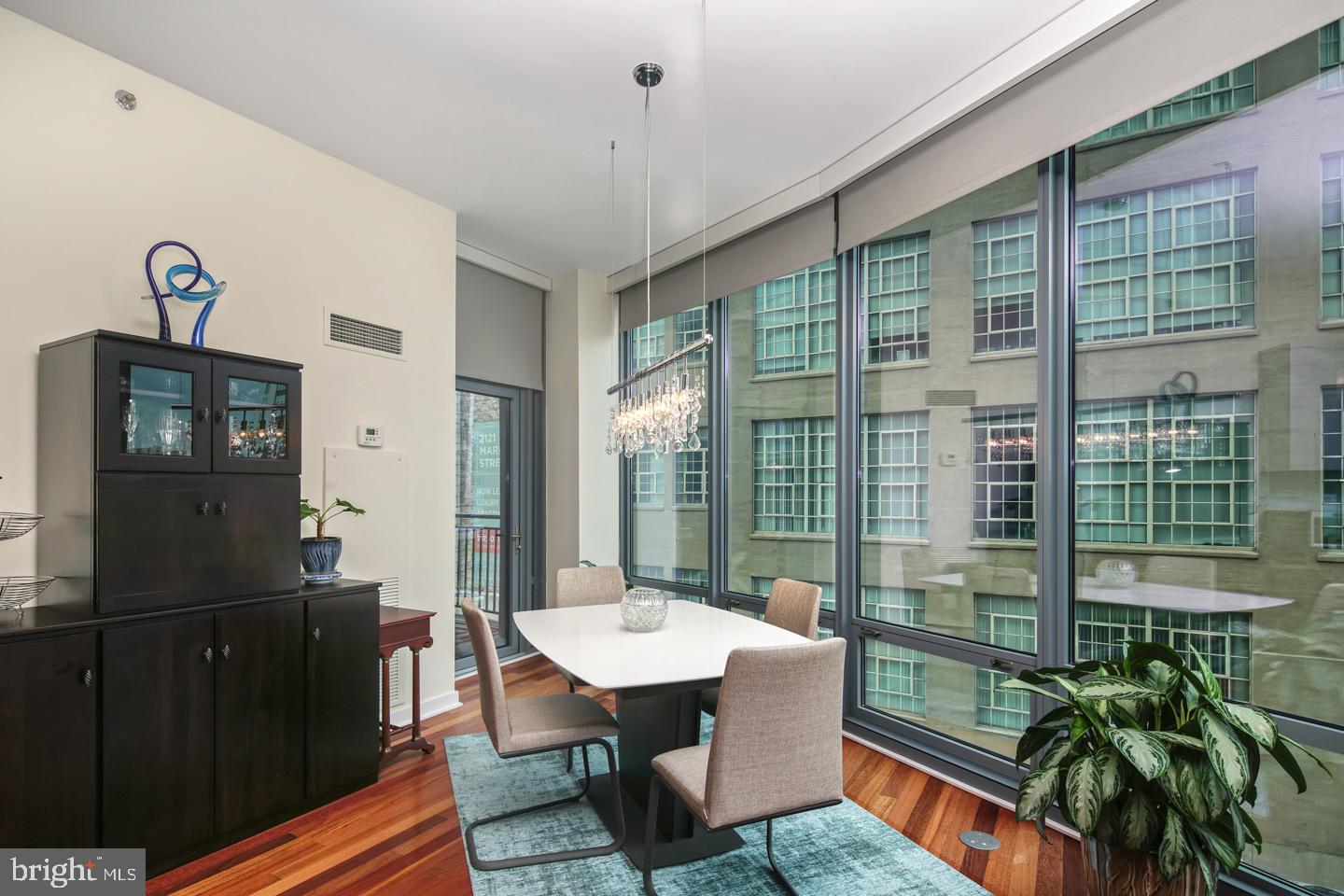 2101 Market St #302