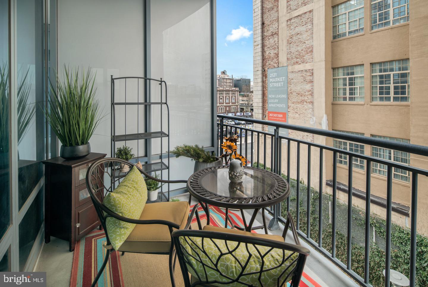 2101 Market St #302