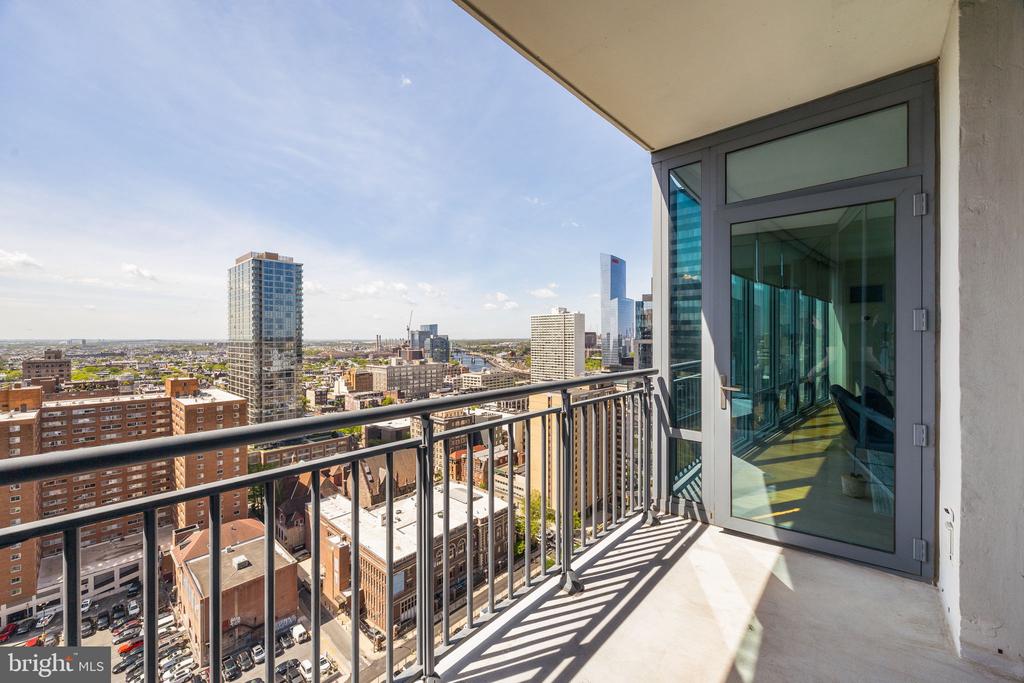 2101 Market St #2204