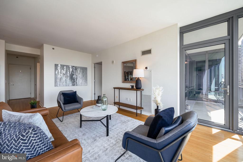 2101 Market St #2204