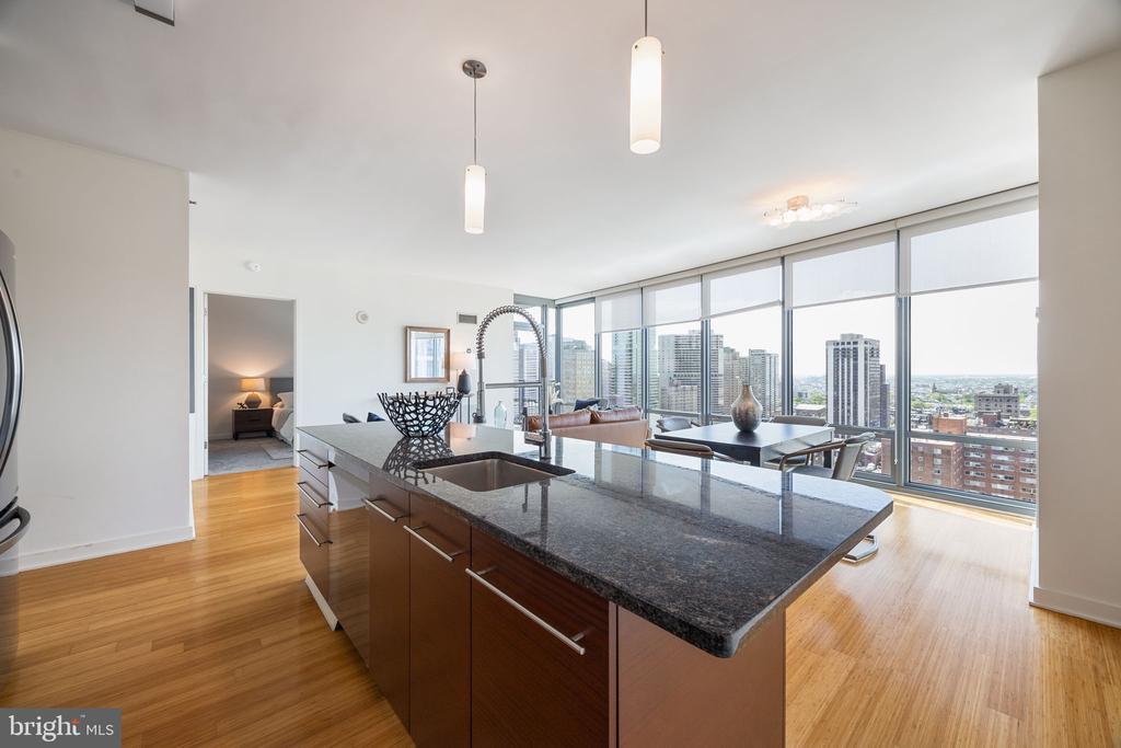 2101 Market St #2204