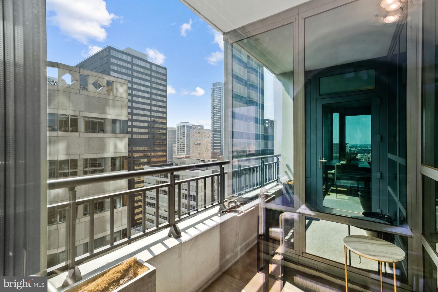 2101 Market St #1807