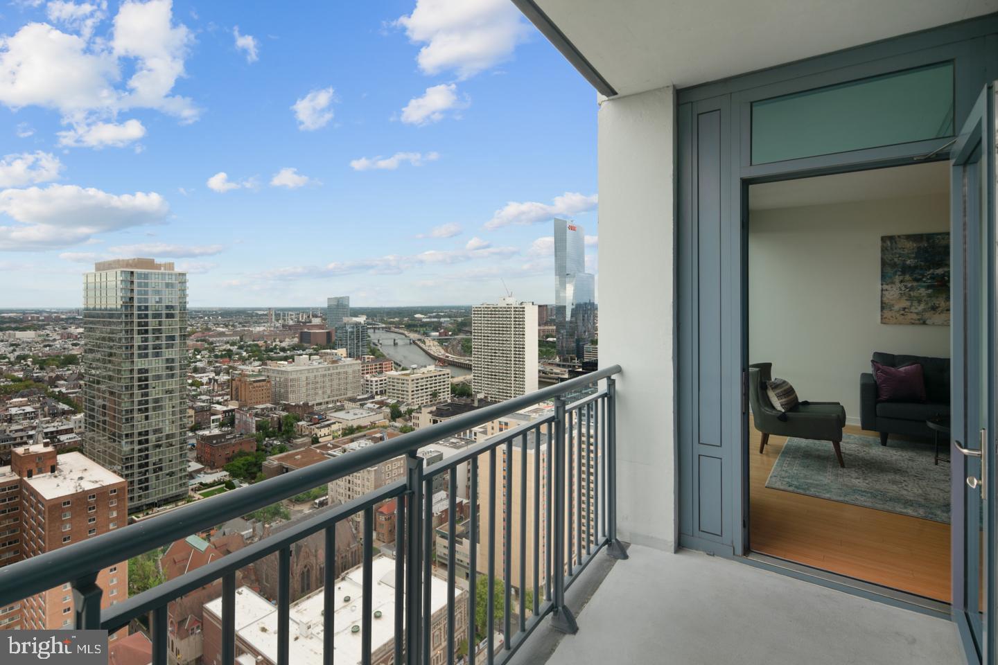 2101 Market St #3605