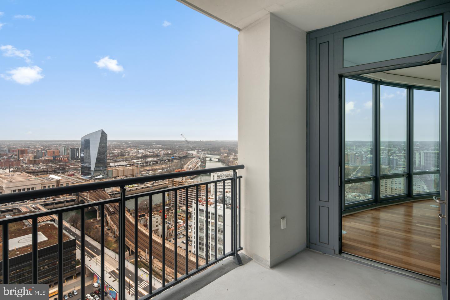 2101 Market St #3502